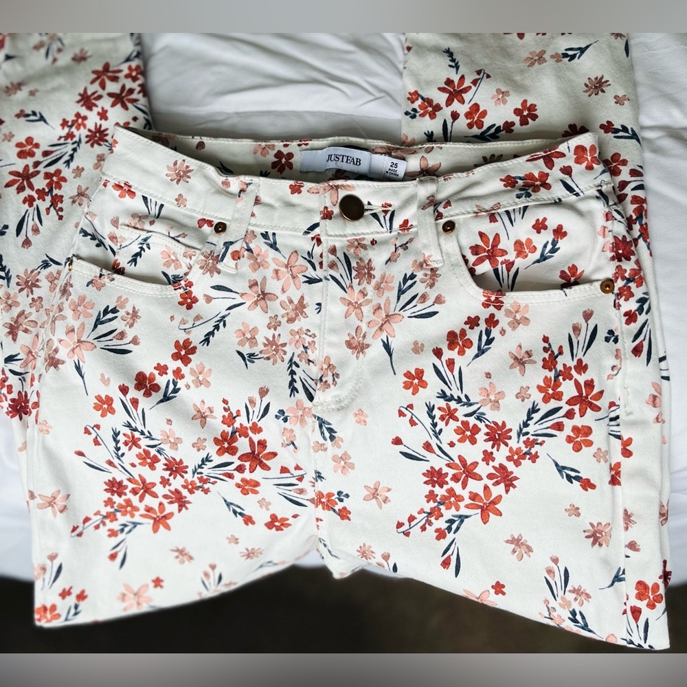 JustFab Women’s Floral Jeans